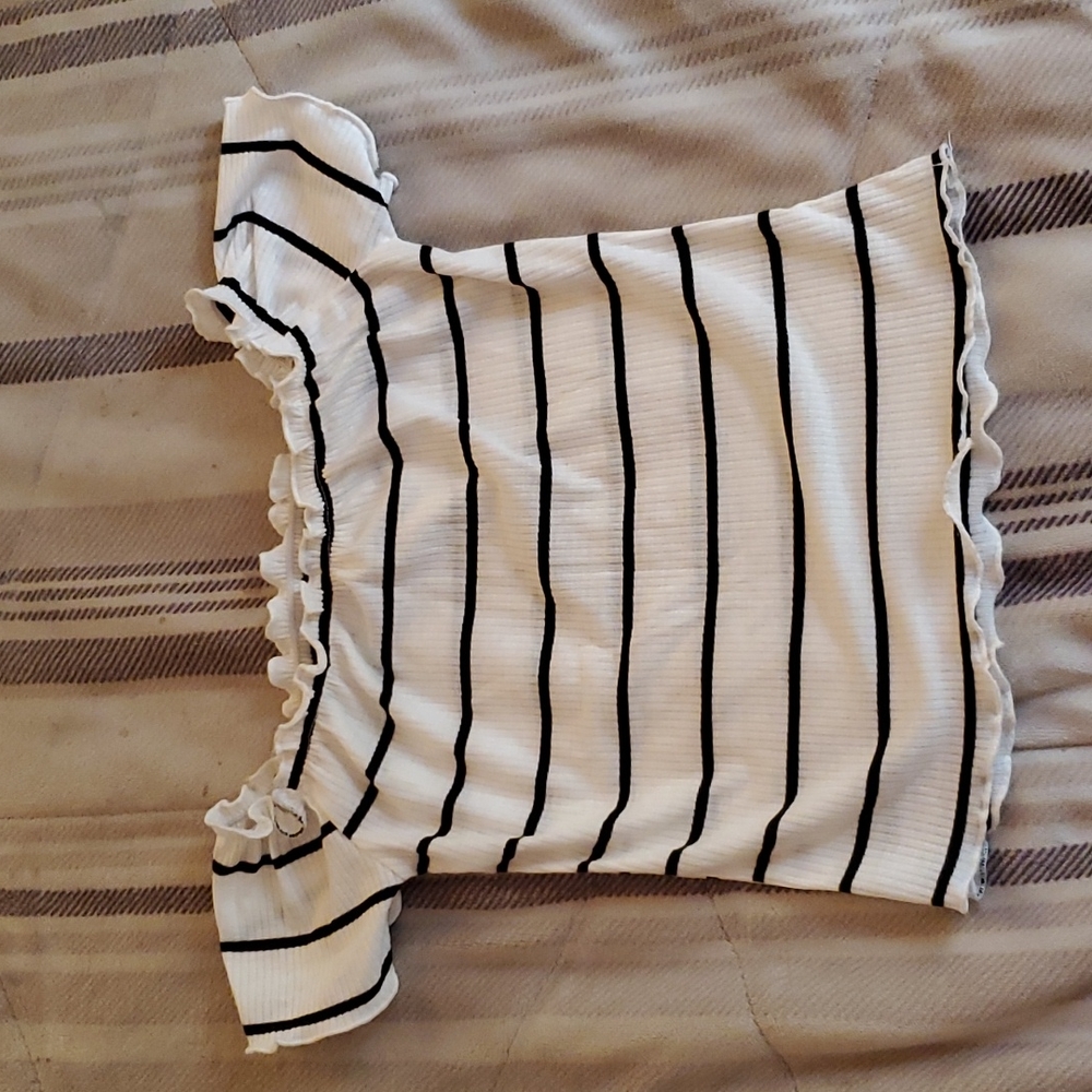 Off The Shoulder crop top shirt